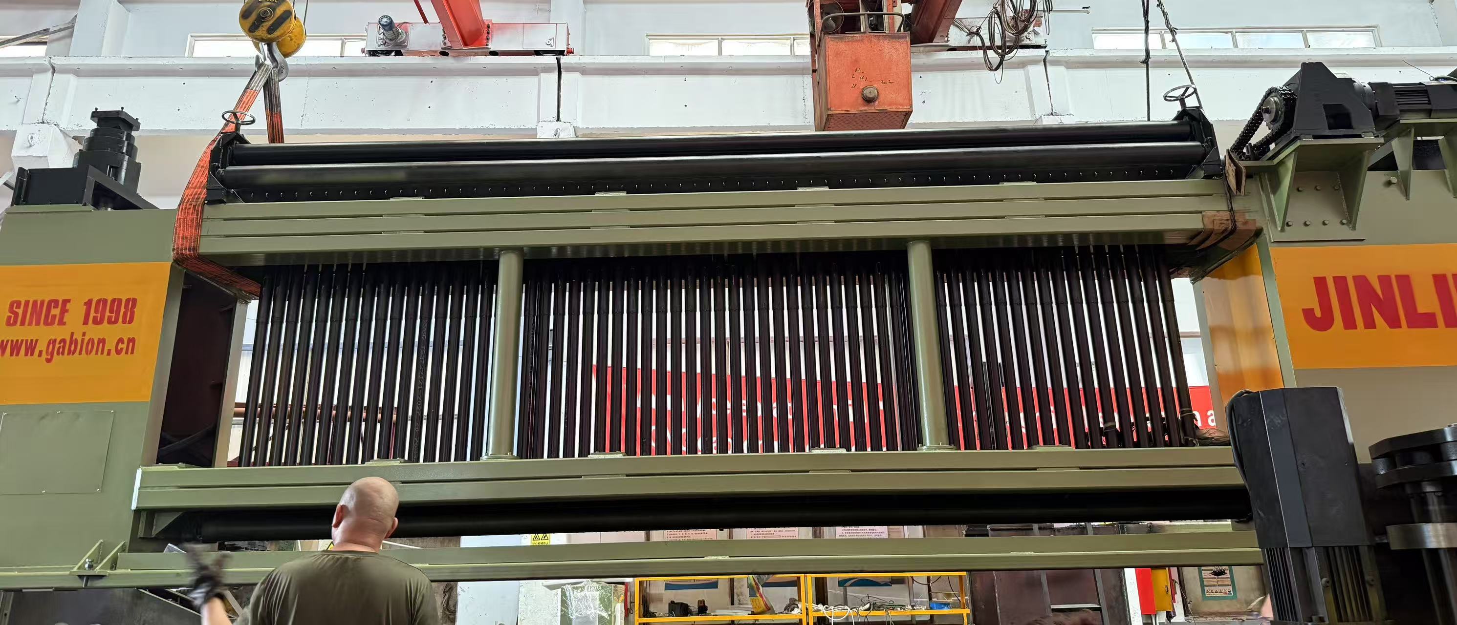 Blog công ty mới nhất về Vai trò của Gabion Machine trong việc giảm chi phí bảo trì và cải thiện lợi nhuận của nhà máy