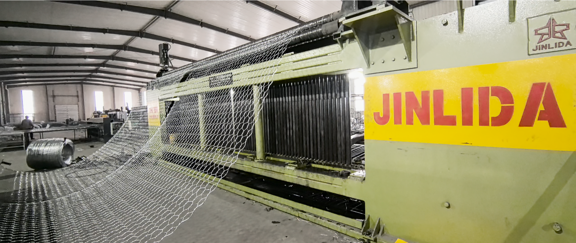 Blog công ty mới nhất về Sự Chuyển Dịch Hướng Tới Máy Gabion Tiên Tiến để Tăng Cường Kiểm Soát Sản Xuất