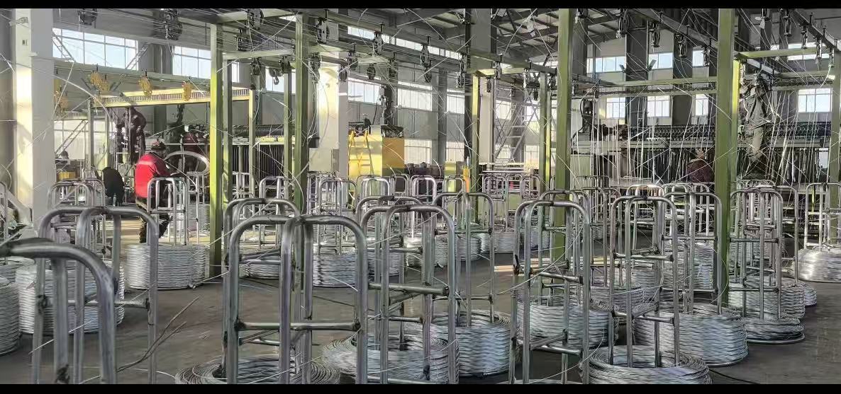 Blog công ty mới nhất về Nhà sản xuất Gabion quy mô sản xuất sau khi áp dụng công nghệ CNC JINLIDA